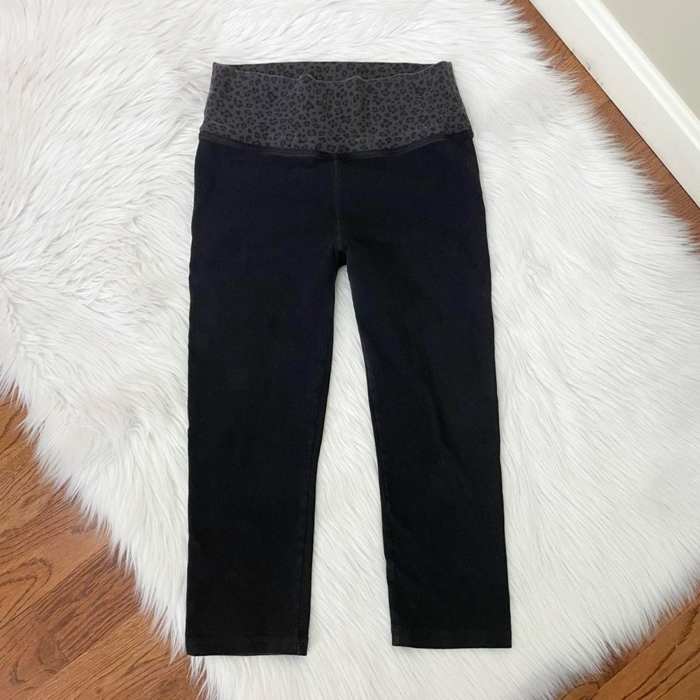 Vintage Y2K capri leggings 🤍 by Old Navy